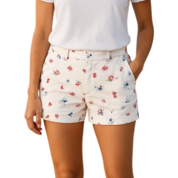 ANN TAYLOR Flower Print Classic Shorts White Pockets Mid Rise Size 12 Petite - Picture 1 of 9